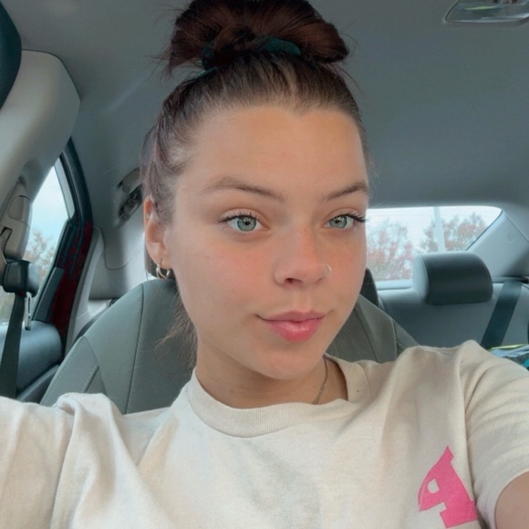 Meet your Posher, Chelsea - Picture 1 of 1